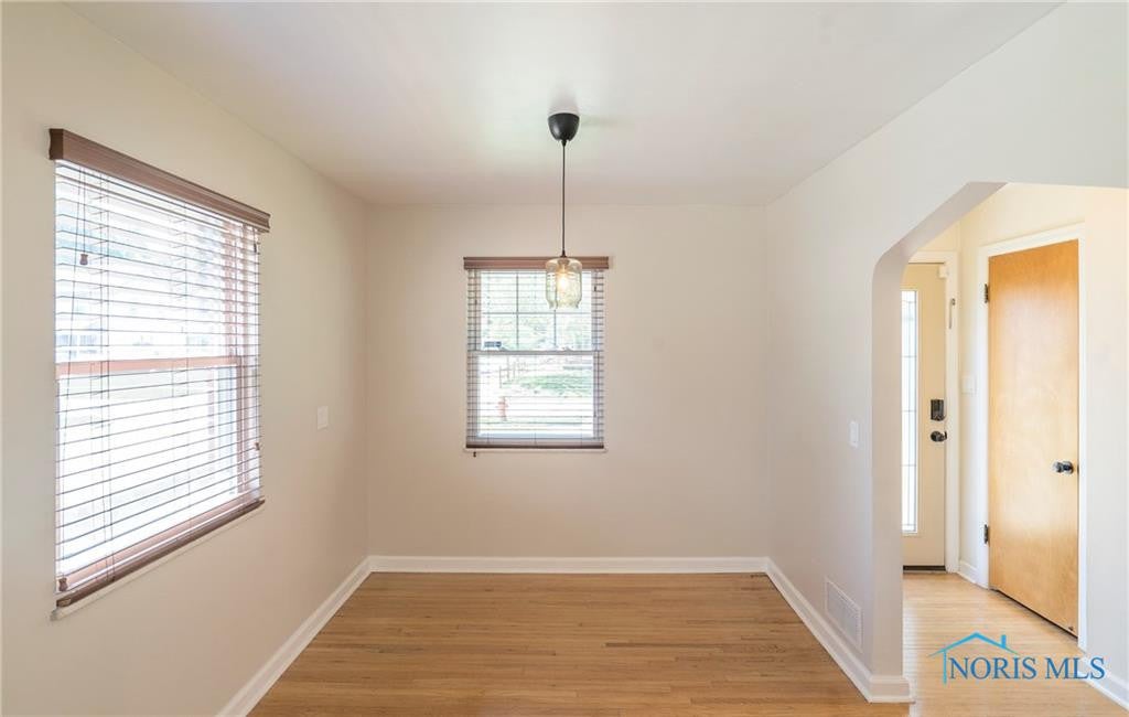 3902 Garrison Road Toledo, OH 43613 - Photo 4 of 32 Gallery Image 4
