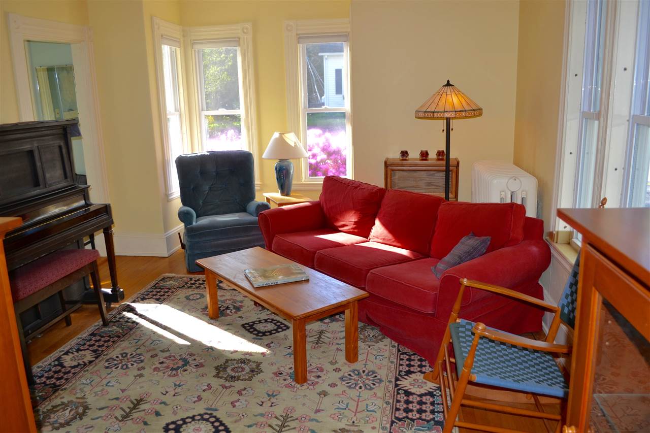 34 Rogers Road Kittery, ME 03904 - Photo 4 of 31 Gallery Image 4