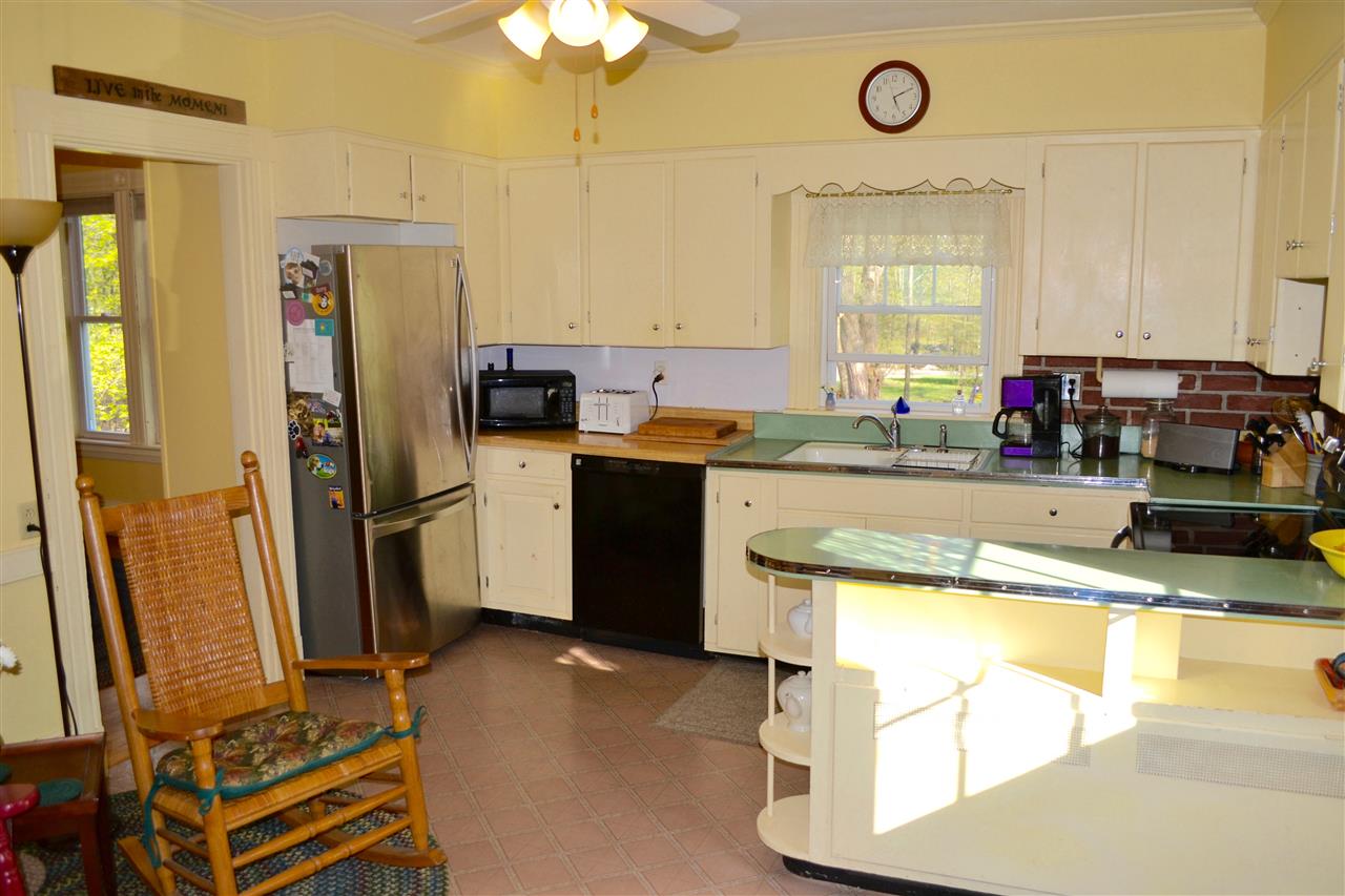 34 Rogers Road Kittery, ME 03904 - Photo 7 of 31 Gallery Image 7