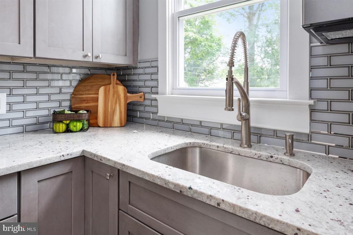 621 Plymouth Road Baltimore, MD 21229 - Photo 13 of 37 Gallery Image 13