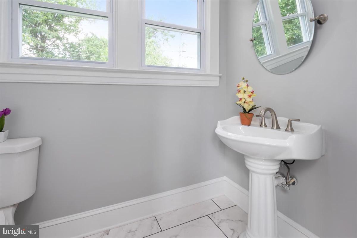621 Plymouth Road Baltimore, MD 21229 - Photo 16 of 37 Gallery Image 16