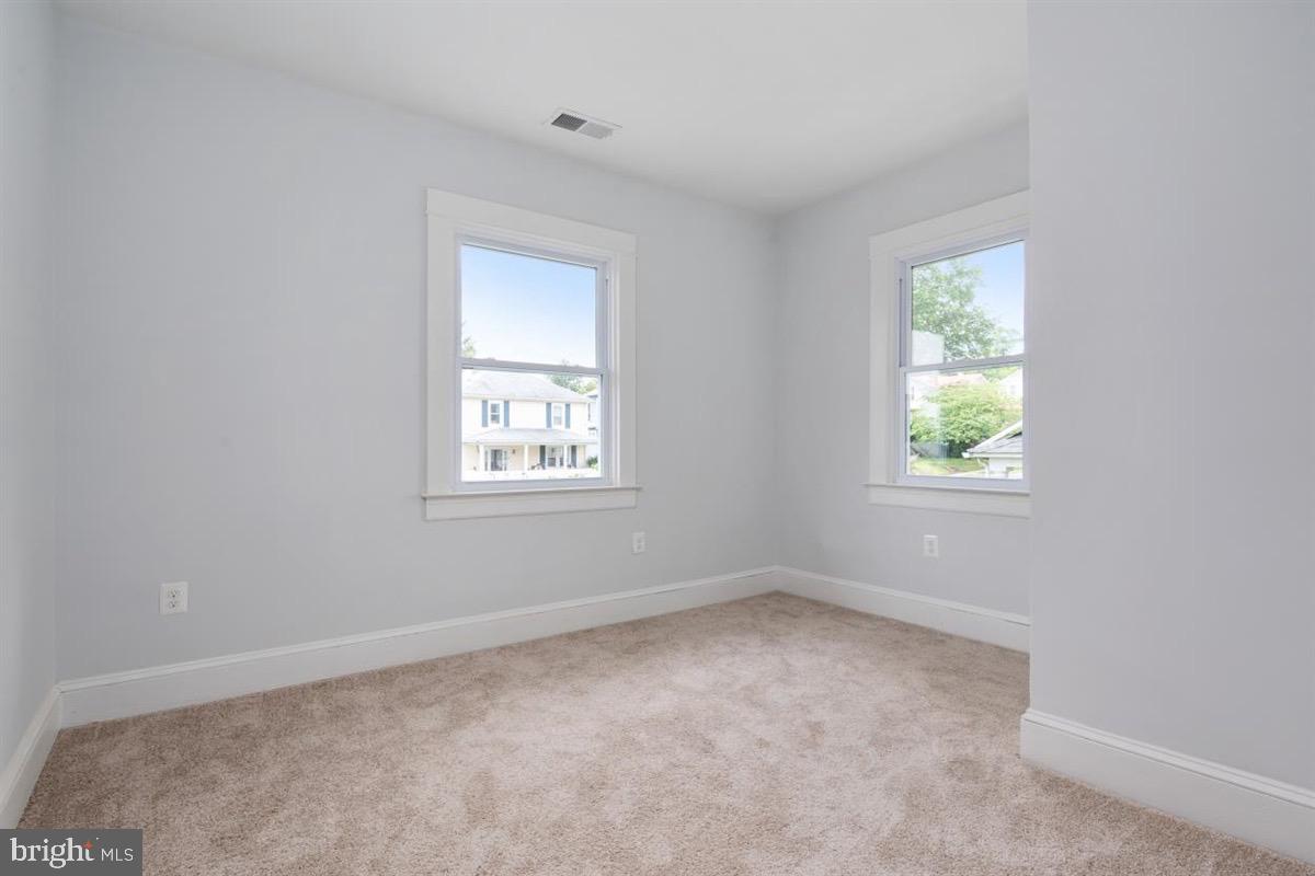 621 Plymouth Road Baltimore, MD 21229 - Photo 24 of 37 Gallery Image 24