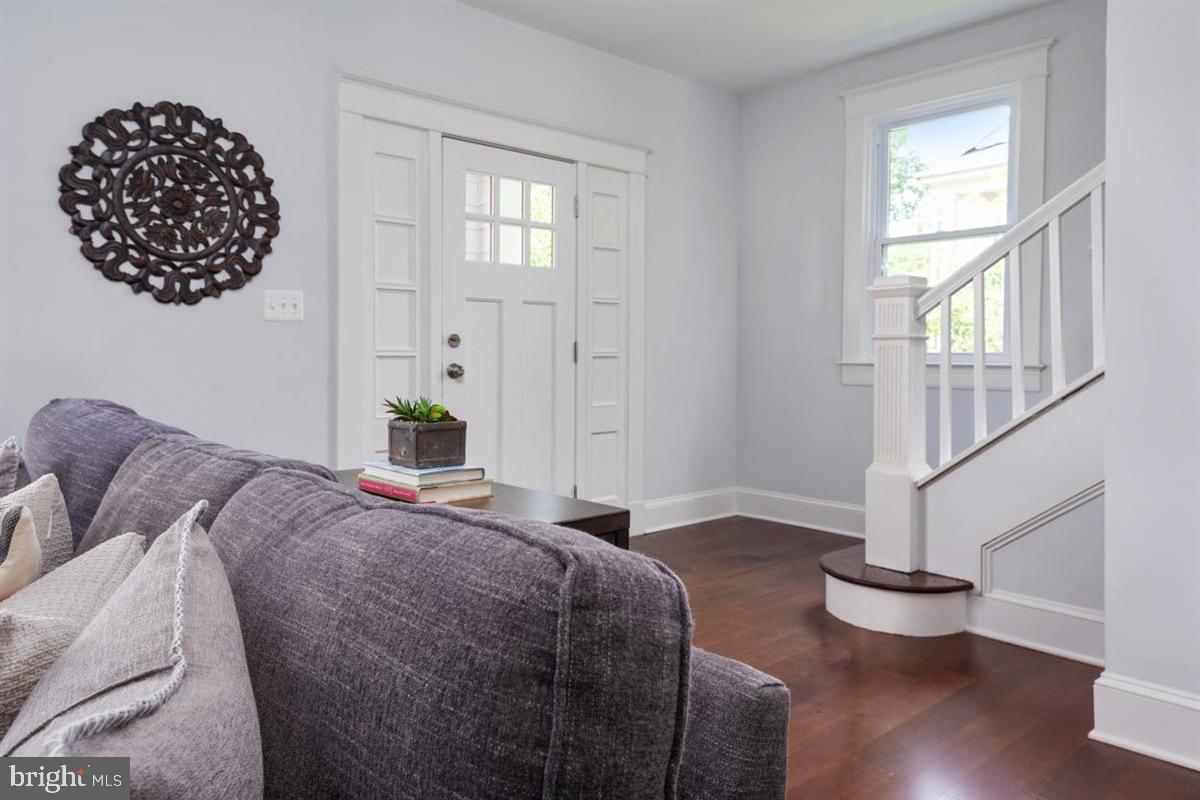 621 Plymouth Road Baltimore, MD 21229 - Photo 6 of 37 Gallery Image 6