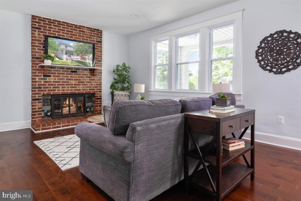 621 Plymouth Road Baltimore, MD 21229 - Photo 8 of 37 Gallery Image 8
