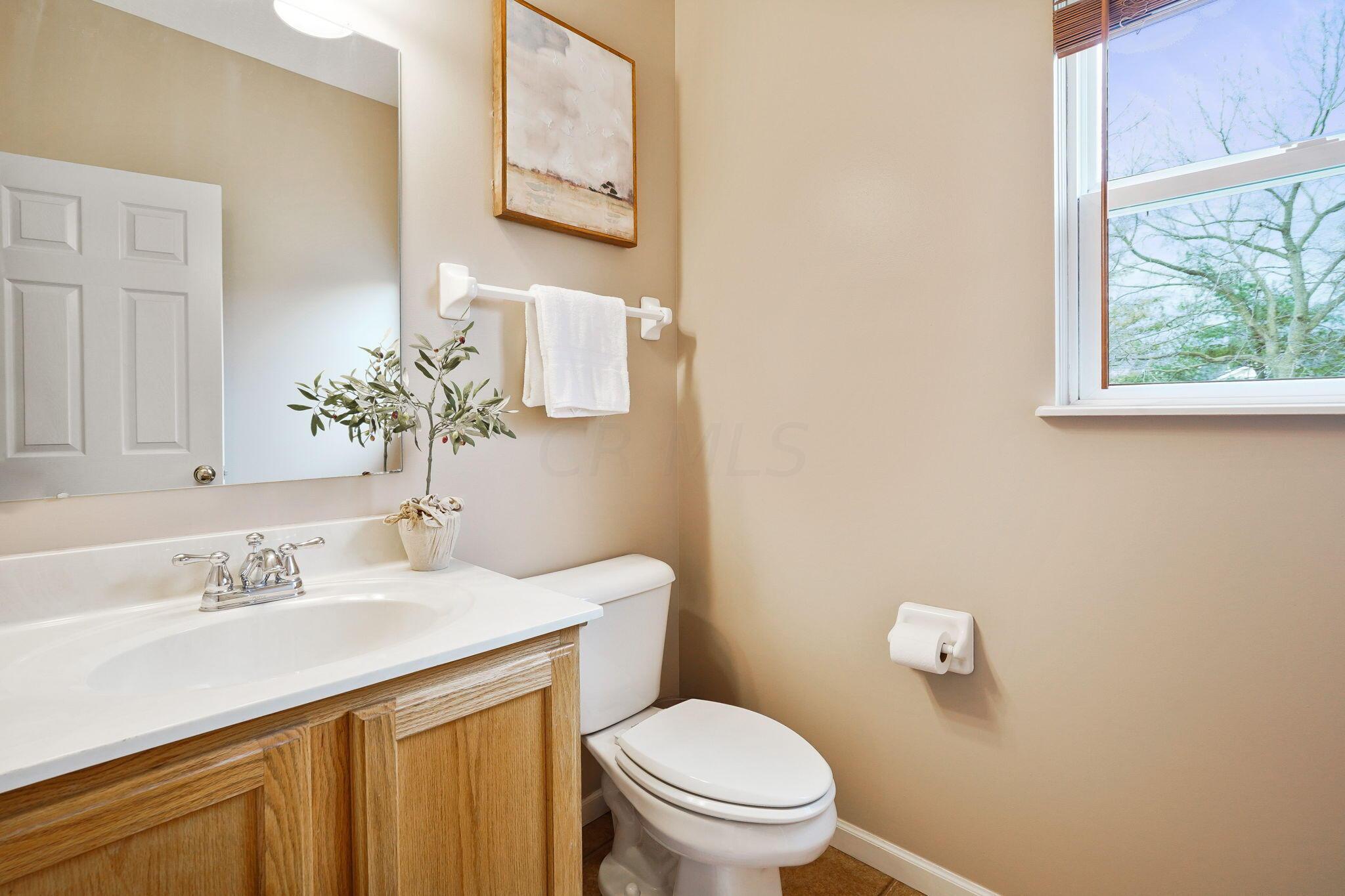4775 Heath Trails Road Hilliard, OH 43026 - Photo 22 of 63 Half Bath