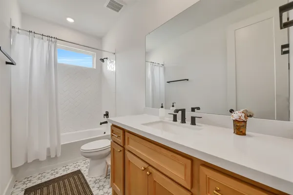 $4,800 | 1400 River Point Drive, Friendswood, TX 77546