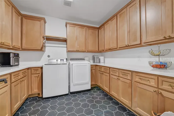 $4,800 | 1400 River Point Drive, Friendswood, TX 77546