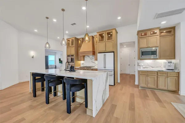 $4,800 | 1400 River Point Drive, Friendswood, TX 77546
