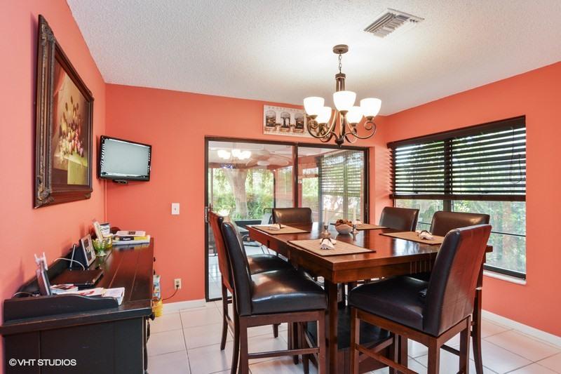 9662 Triton Court Boca Raton, FL 33434 - Photo 8 of 15 DINING ROOM