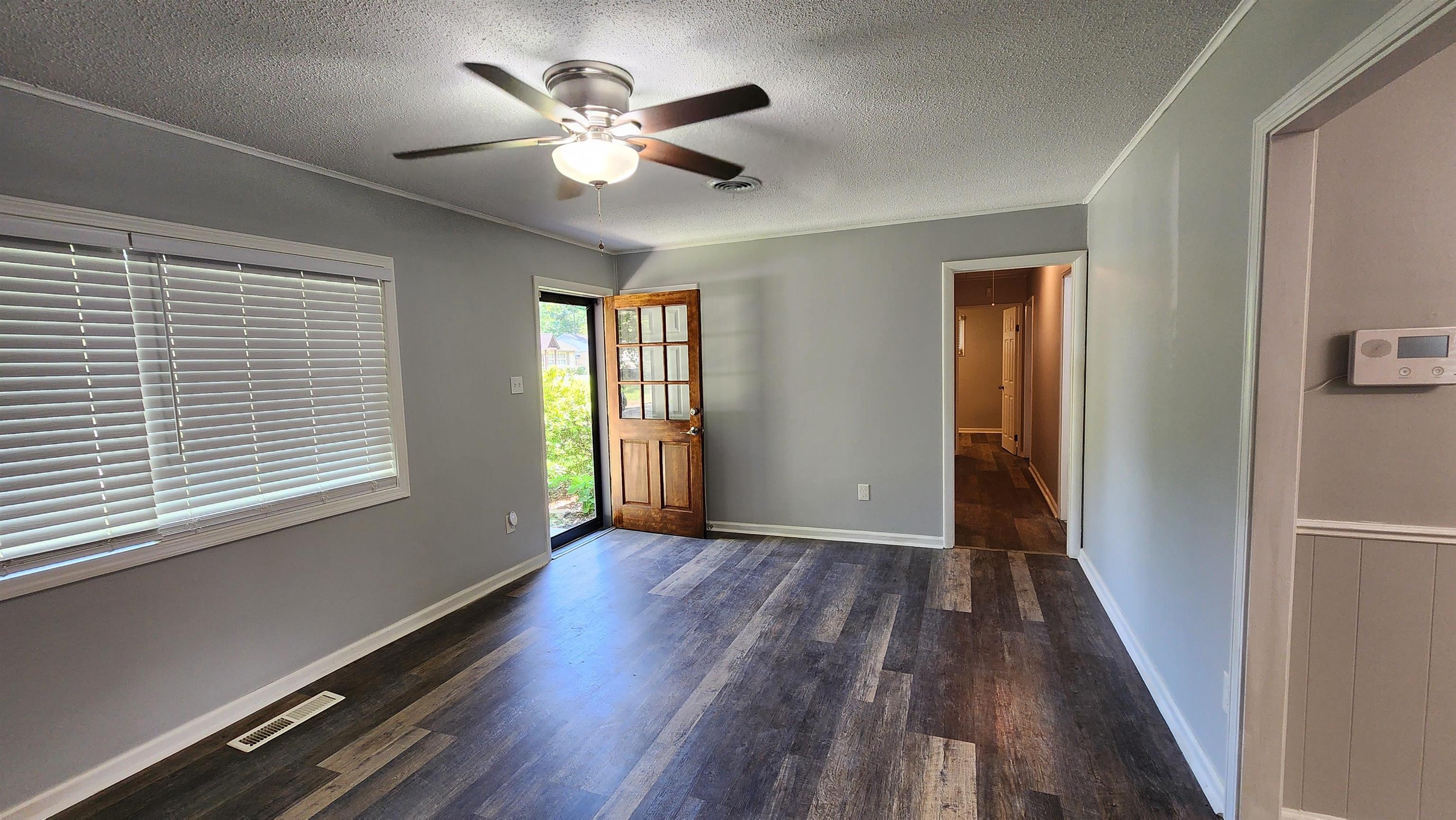 429 Mineral Road Memphis, TN 38120 - Photo 2 of 17