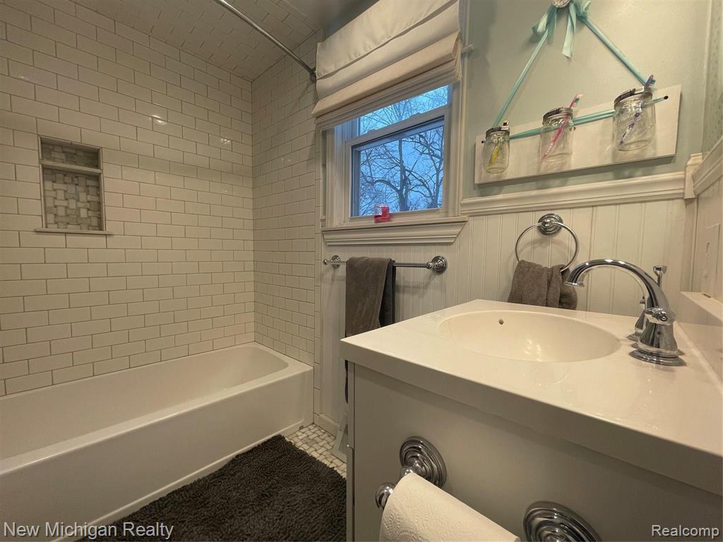 1468 Courtland Boulevard Rochester Hills, MI 48307 - Photo 7 of 7