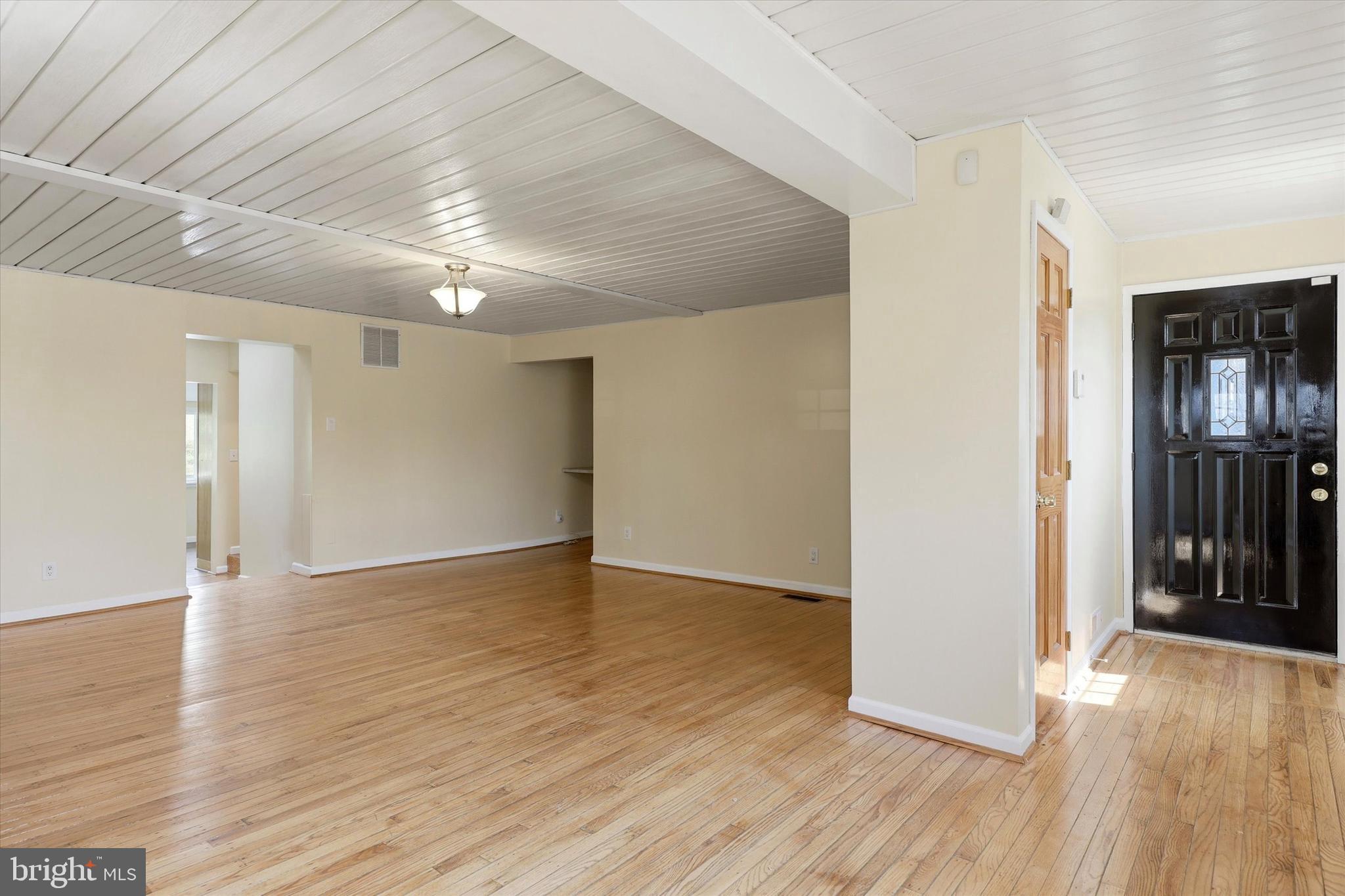 735 Newportville Road Croydon, PA 19021 - Photo 4 of 21