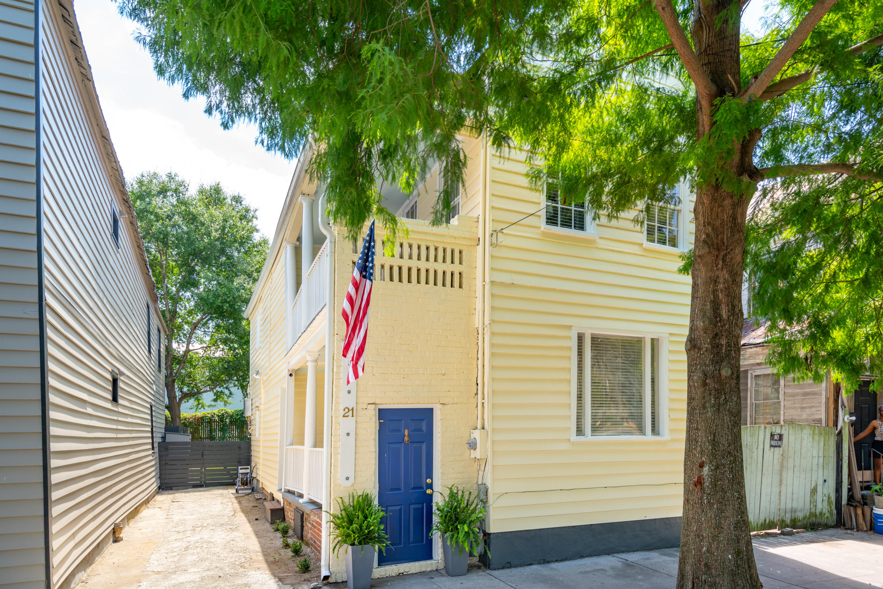 21 America Street Charleston, SC 29403 - Photo 1 of 1 21AmericaSt-KeenEyeMarketing-001