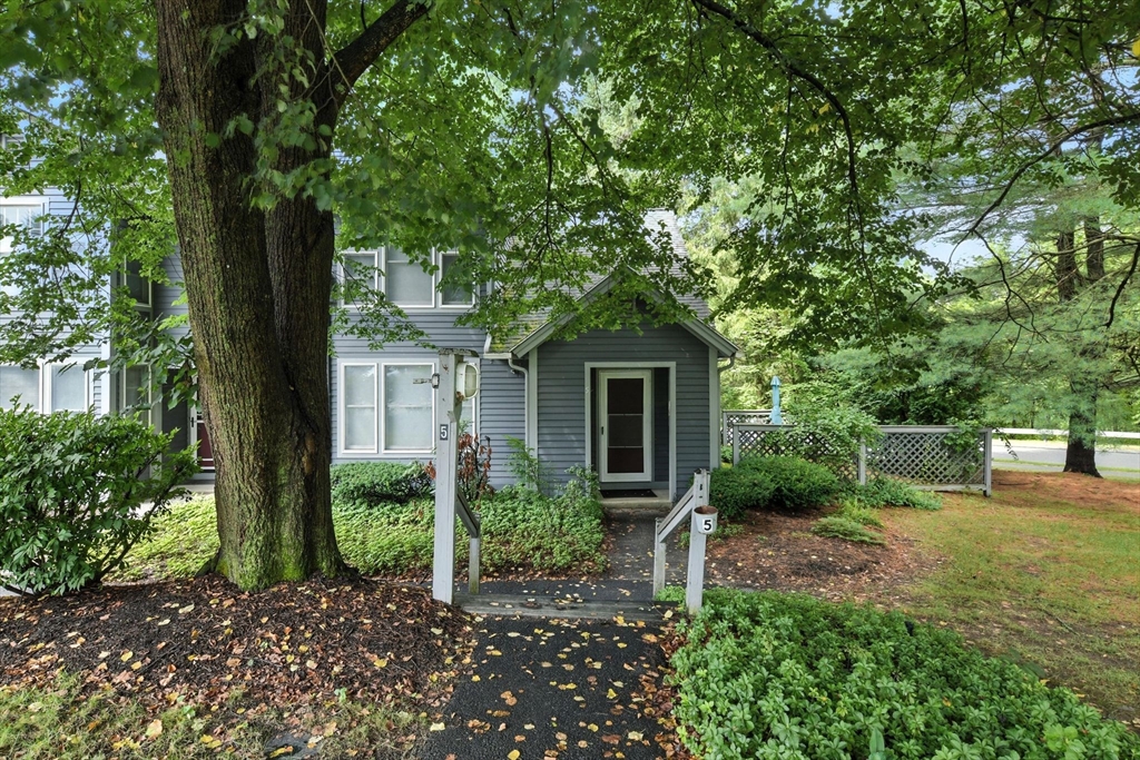 5 Amity Place, Unit 5 Amherst, MA 01002 - Photo 2 of 39 a front view of a house with garden