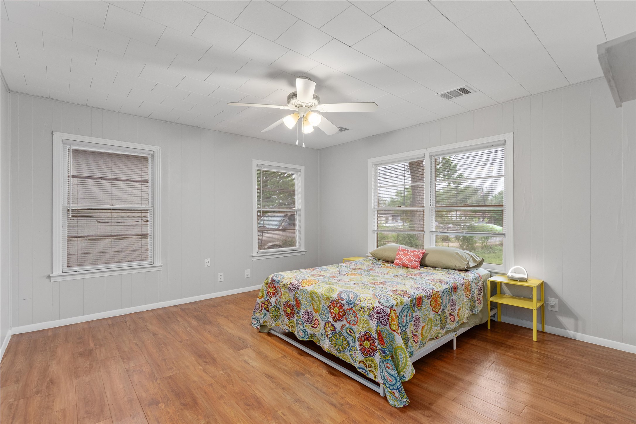 1908 West 2nd Street Taylor, TX 76574 - Photo 14 of 27