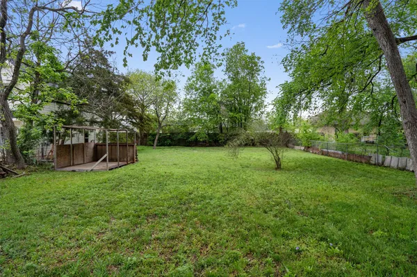 $1,650 | 1908 West 2nd Street, Taylor, TX 76574