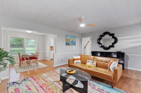 $1,650 | 1908 West 2nd Street, Taylor, TX 76574