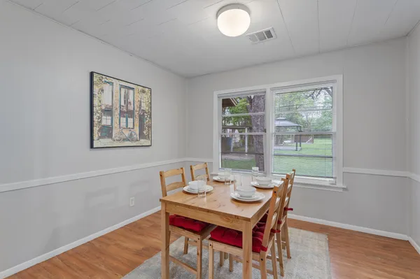 $1,650 | 1908 West 2nd Street, Taylor, TX 76574