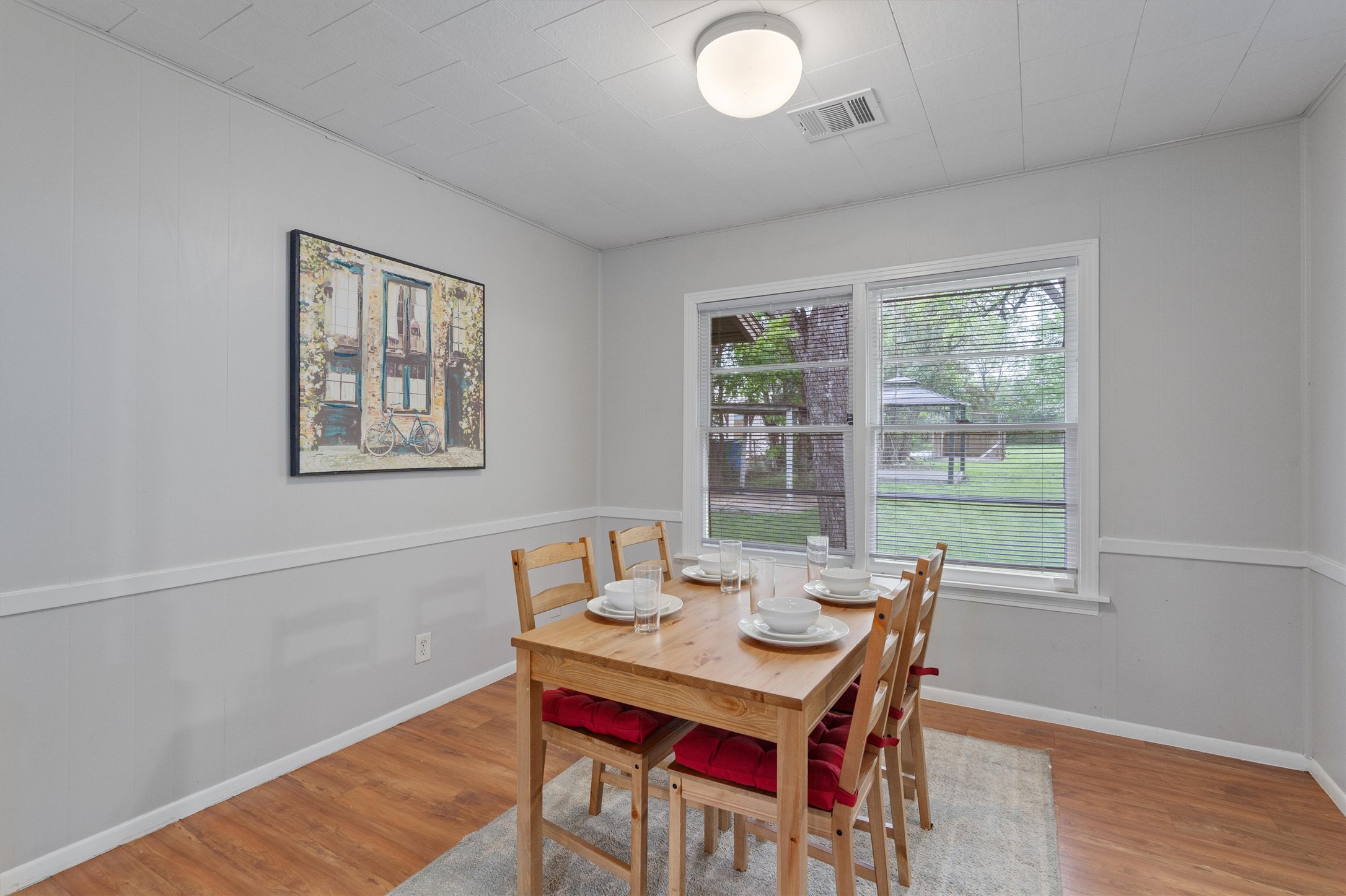 1908 West 2nd Street Taylor, TX 76574 - Photo 8 of 27