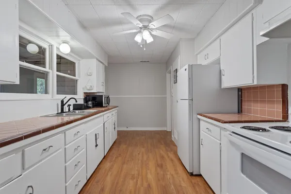 $1,650 | 1908 West 2nd Street, Taylor, TX 76574