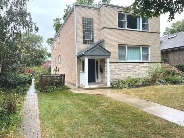 $3,000 | 556 Barton Avenue, Unit 1, Evanston, IL 60202