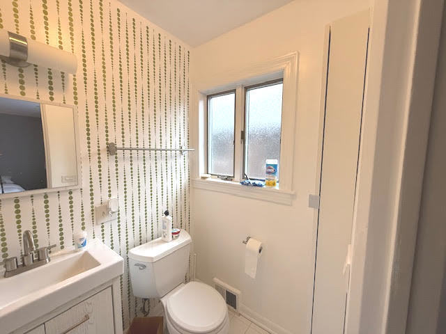 556 Barton Avenue, Unit 1 Evanston, IL 60202 - Photo 11 of 24