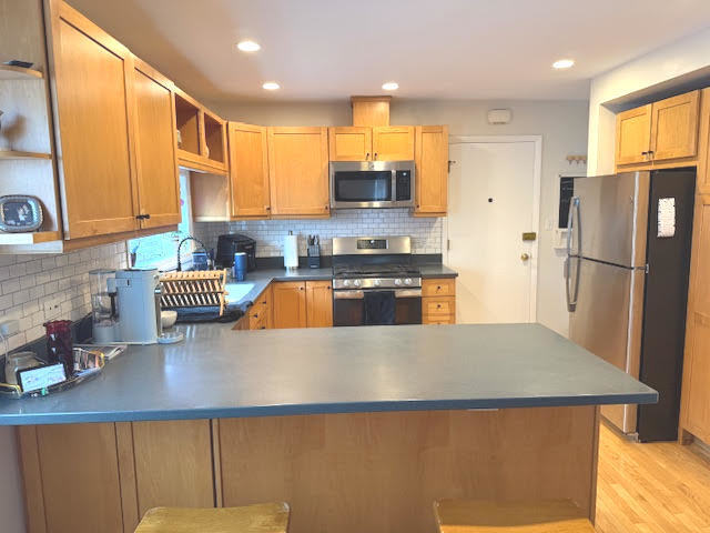 556 Barton Avenue, Unit 1 Evanston, IL 60202 - Photo 8 of 24