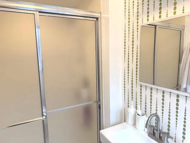 $3,000 | 556 Barton Avenue, Unit 1, Evanston, IL 60202