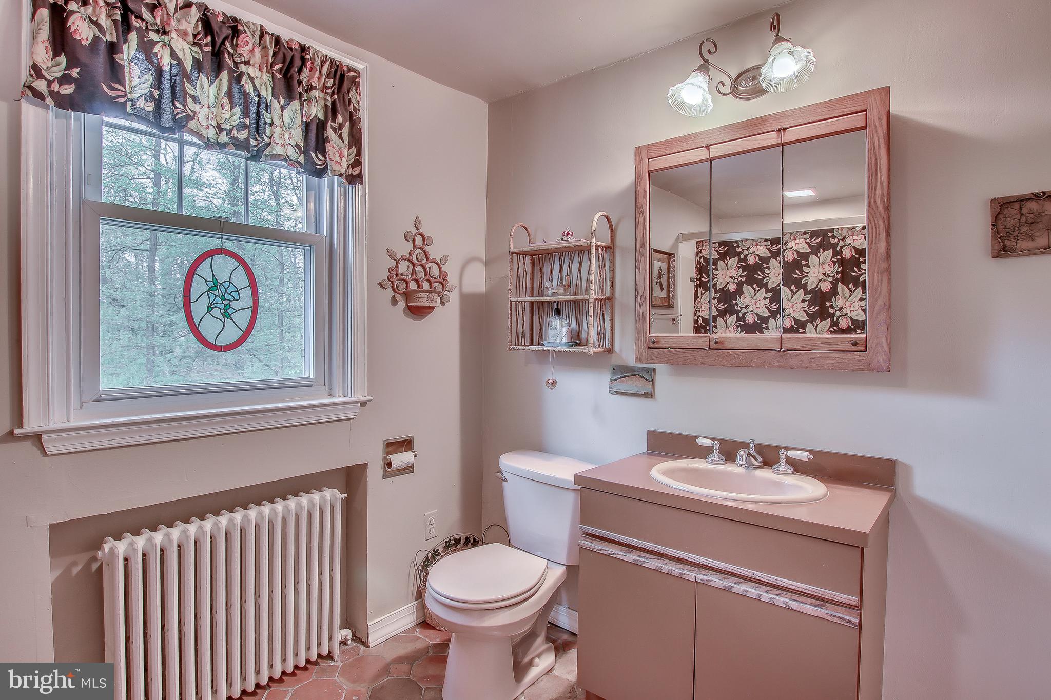 3619 Edencroft Road Huntingdon Valley, PA 19006 - Photo 21 of 22 Hall Bathroom