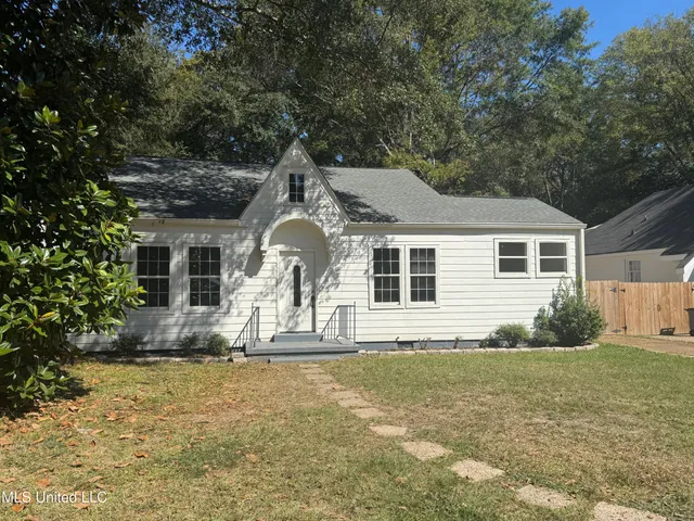 $157,500 | 342 Iroquois Avenue, Jackson, MS 39206