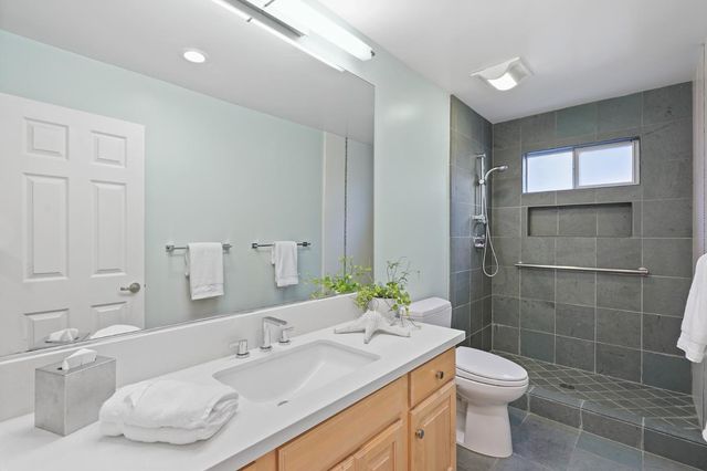 $3,050,000 | 2033 Oakley Avenue, Menlo Park, CA 94025