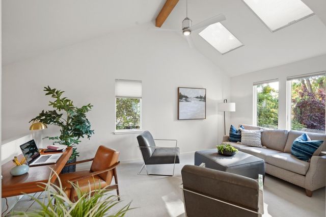 $3,050,000 | 2033 Oakley Avenue, Menlo Park, CA 94025