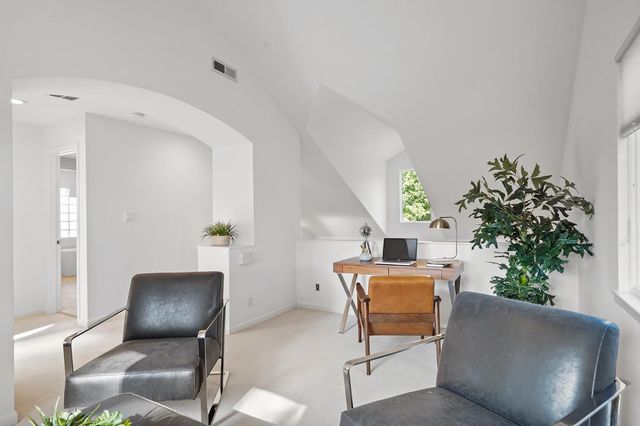 $3,050,000 | 2033 Oakley Avenue, Menlo Park, CA 94025