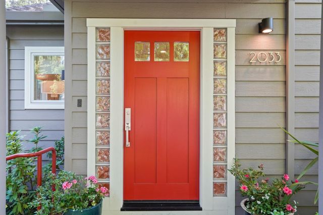 $3,050,000 | 2033 Oakley Avenue, Menlo Park, CA 94025