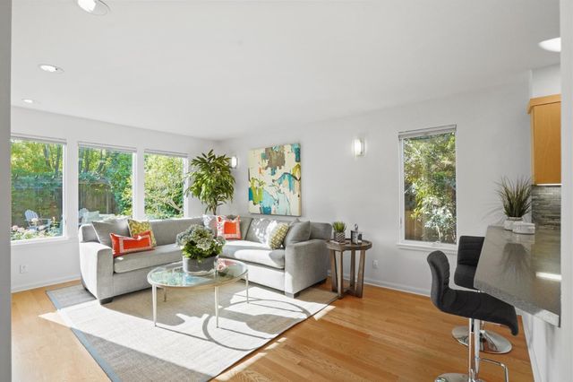 $3,050,000 | 2033 Oakley Avenue, Menlo Park, CA 94025