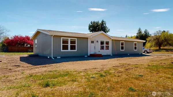 $329,900 | 6 Nomak, Omak, WA 98841