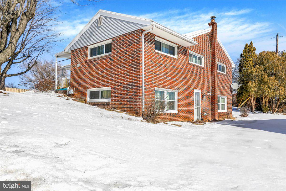 629 Lawrence Avenue Reading, PA 19609 - Photo 29 of 39 a front view of a house with a yard