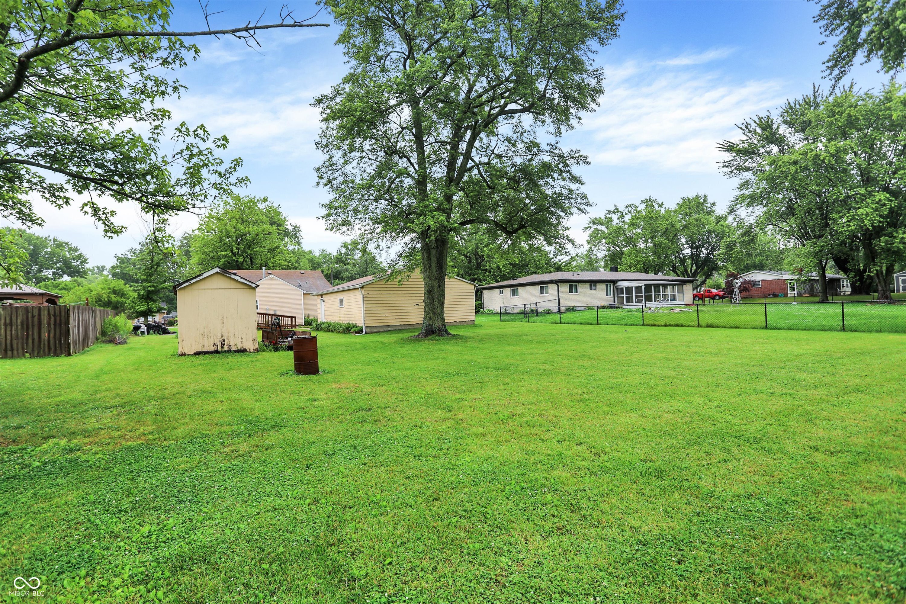 6308 Ratliff Road Indianapolis, IN 46113 - Photo 6 of 32