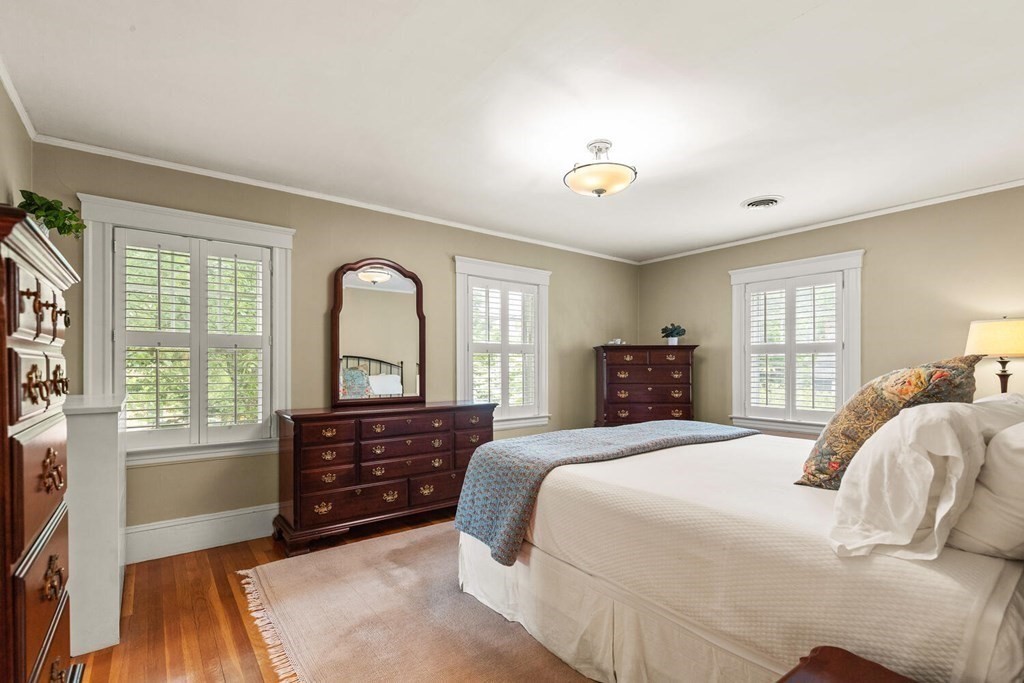 302 Weston Road Wellesley, MA 02482 - Photo 16 of 33 Gallery Image 16
