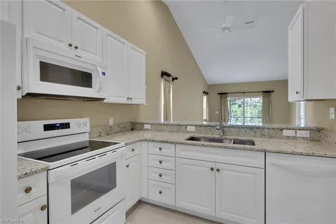 $374,900 | 3555 Avion Woods Court, Unit 501, Naples, FL 34104
