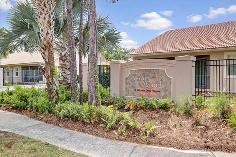 $374,900 | 3555 Avion Woods Court, Unit 501, Naples, FL 34104