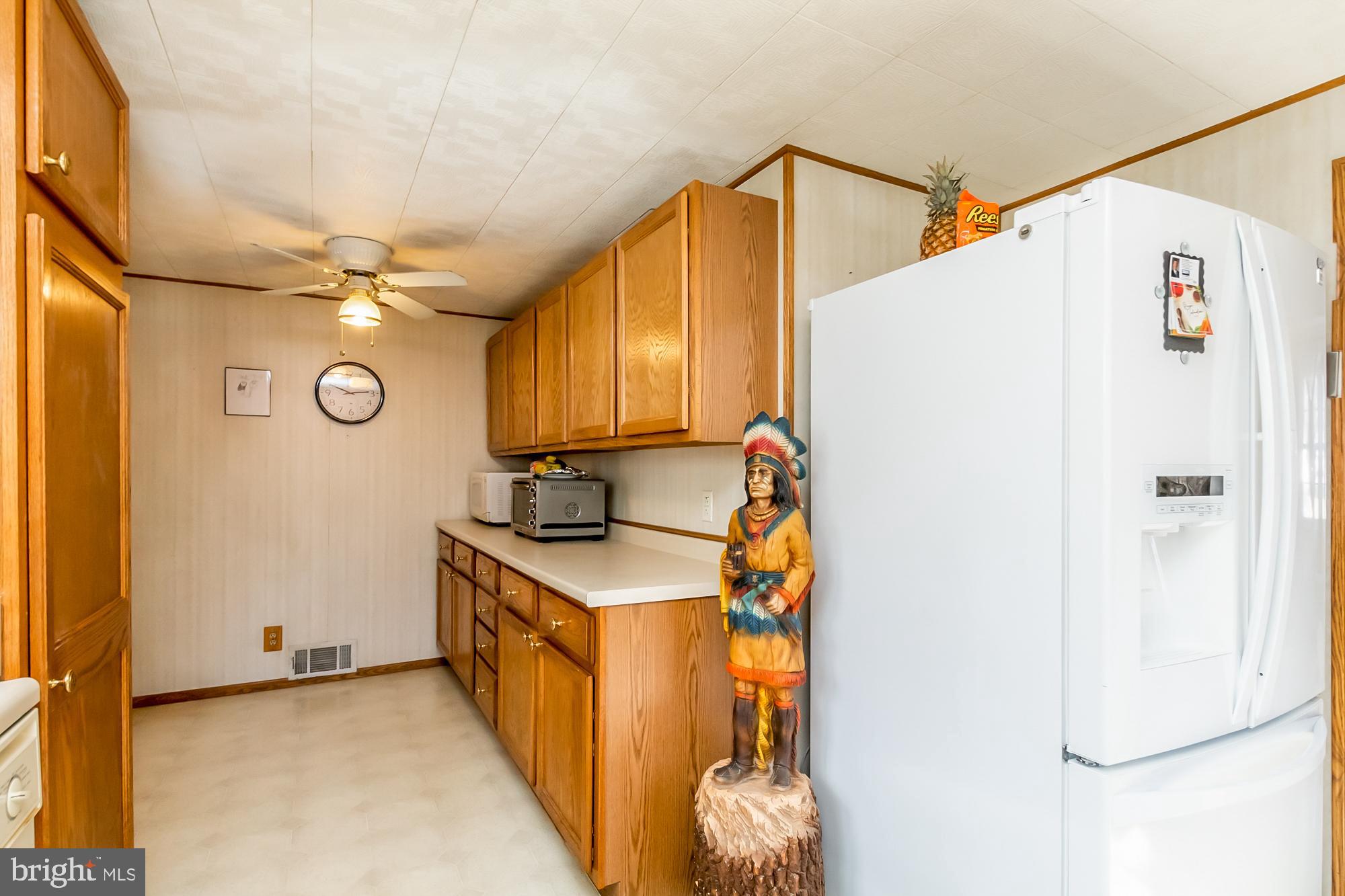 6909 Circle Road Baltimore, MD 21220 - Photo 11 of 30 Kitchen