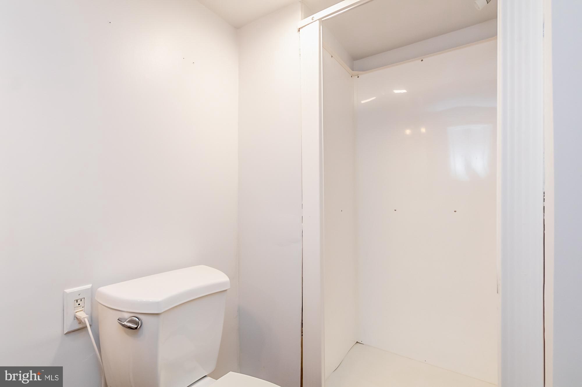 6909 Circle Road Baltimore, MD 21220 - Photo 25 of 30 Lower Level Bath