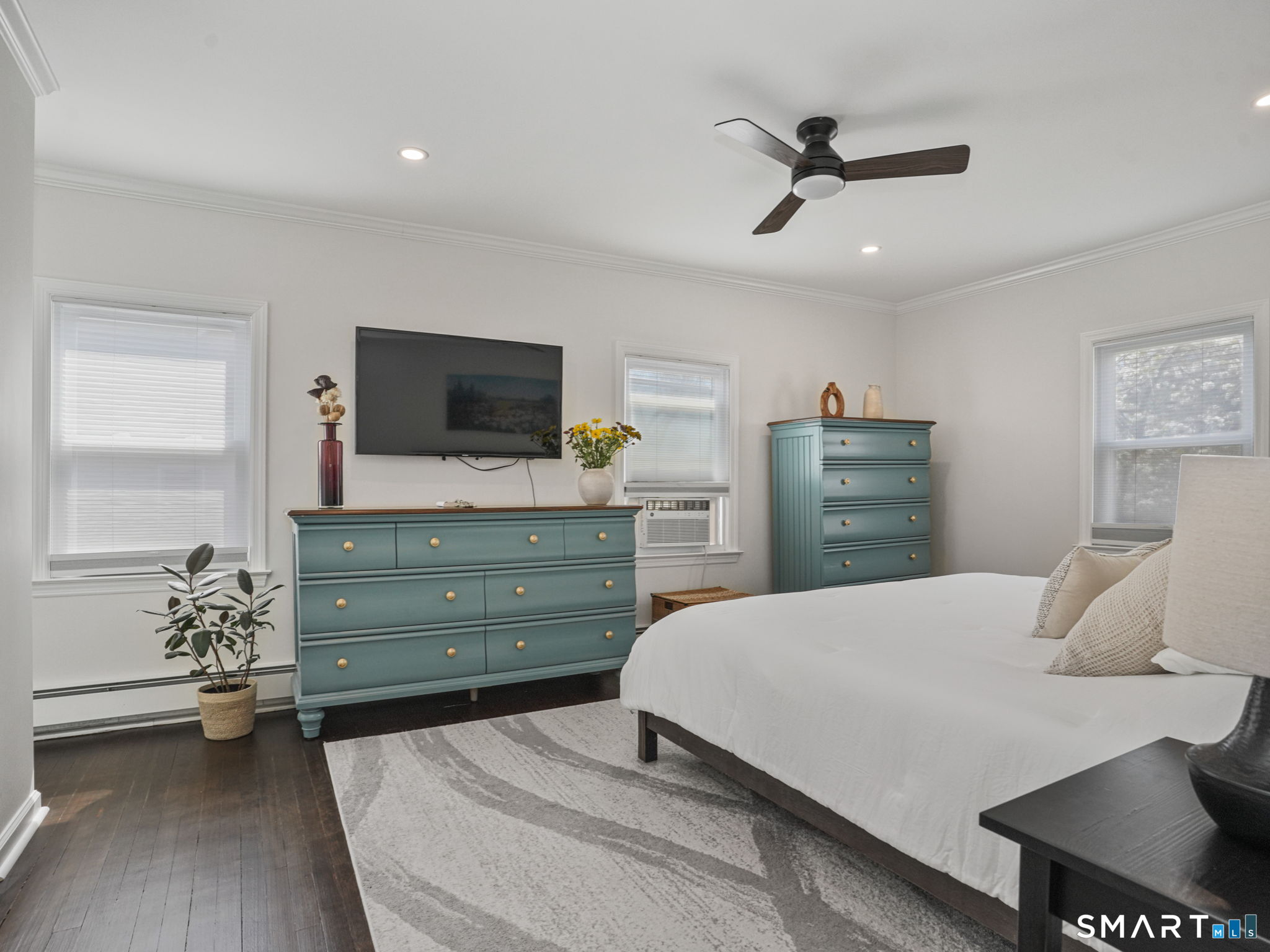 91 Clovelly Road Stamford, CT 06902 - Photo 18 of 39