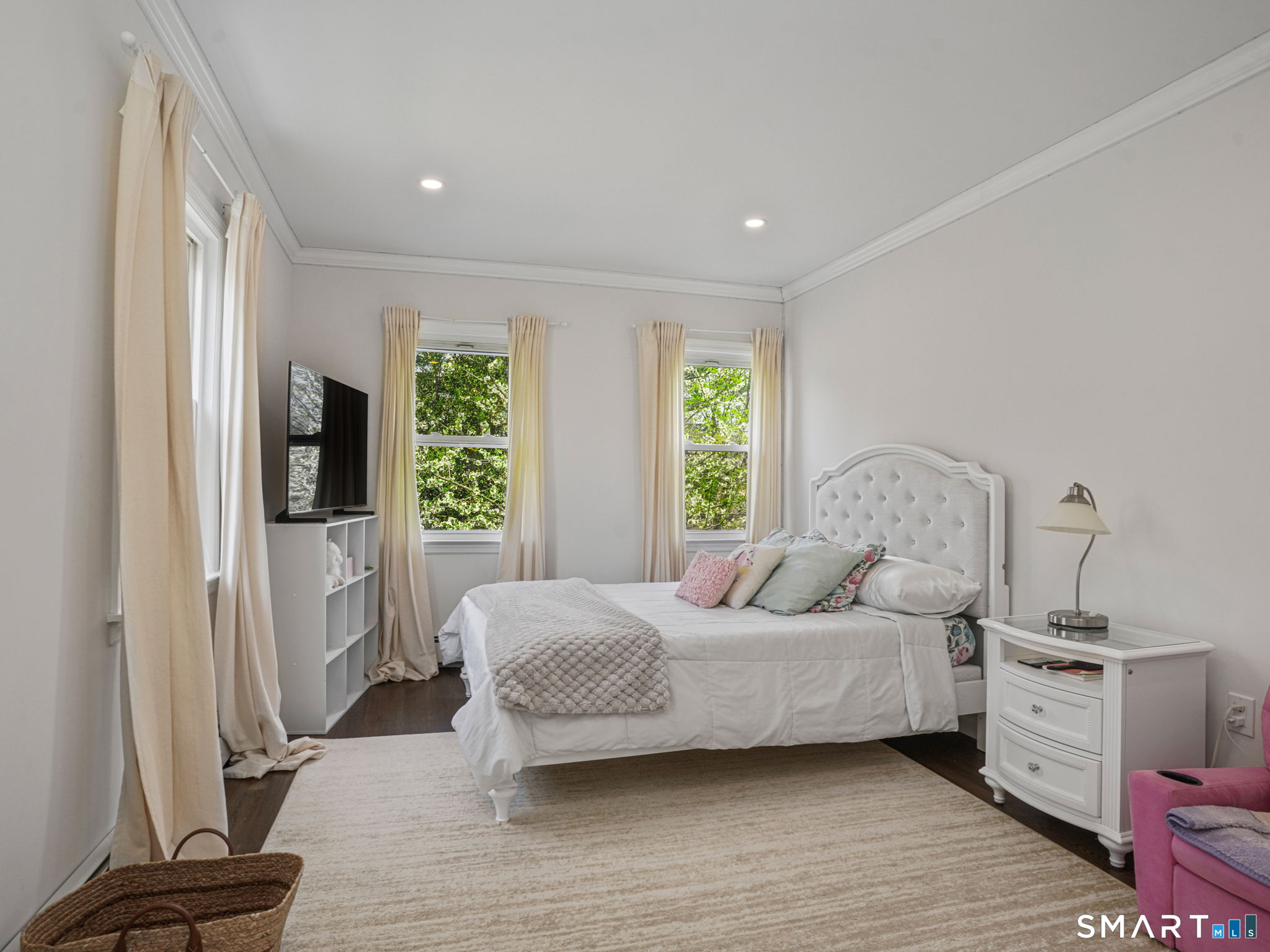 91 Clovelly Road Stamford, CT 06902 - Photo 21 of 39