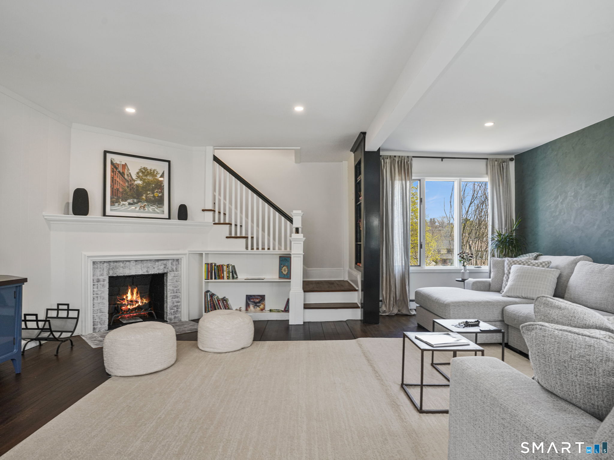 91 Clovelly Road Stamford, CT 06902 - Photo 4 of 39