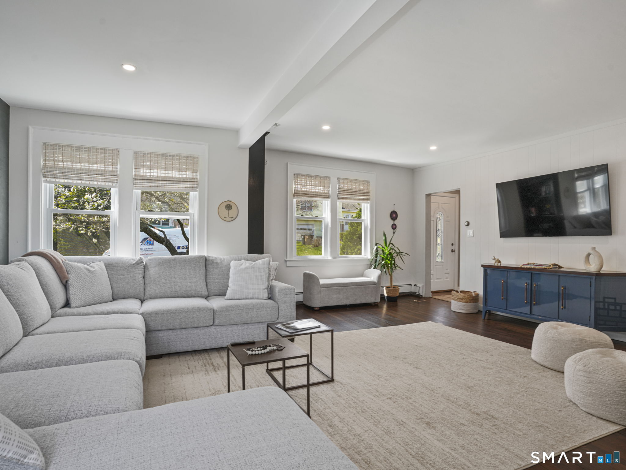 91 Clovelly Road Stamford, CT 06902 - Photo 5 of 39
