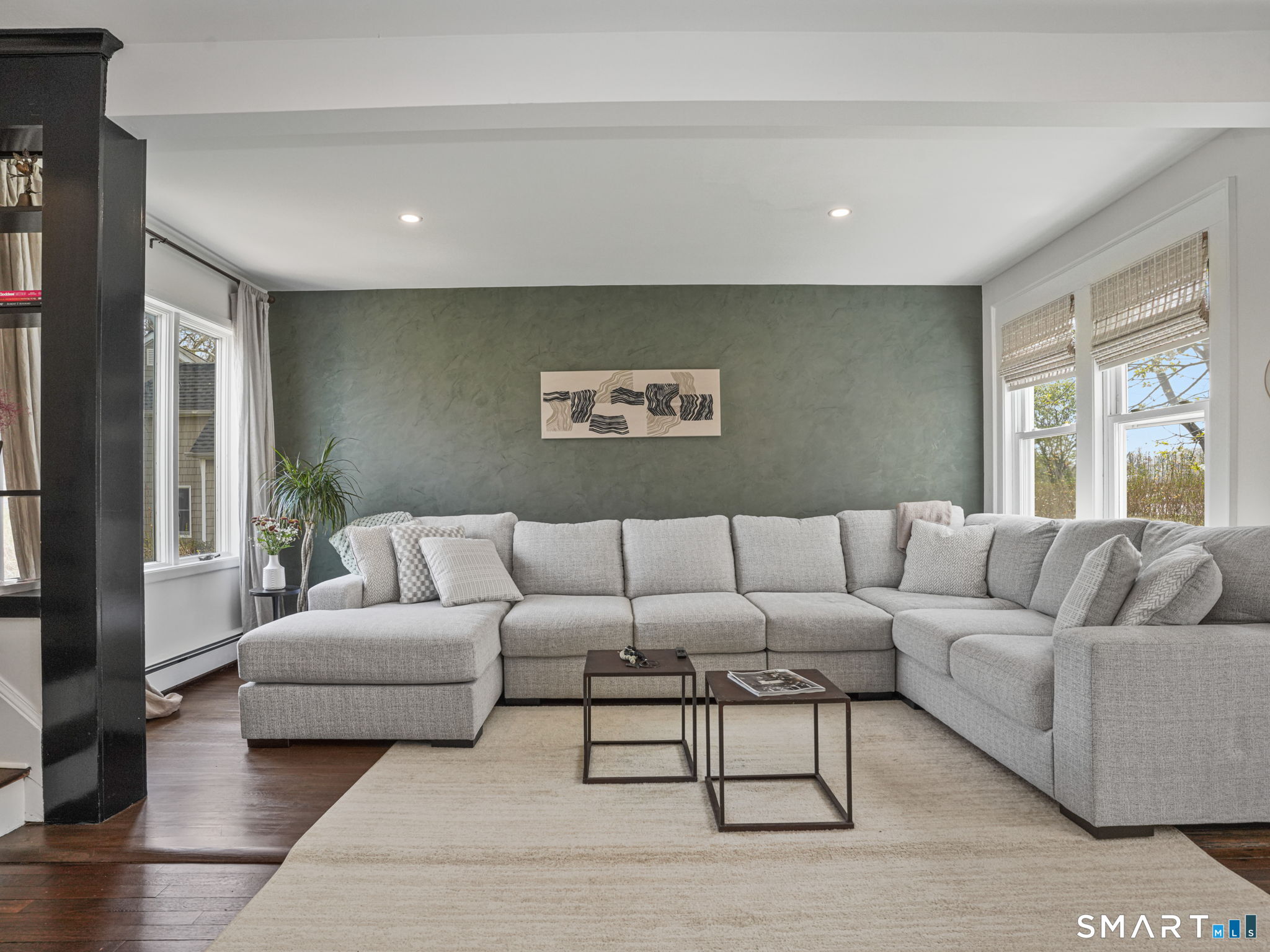 91 Clovelly Road Stamford, CT 06902 - Photo 6 of 39