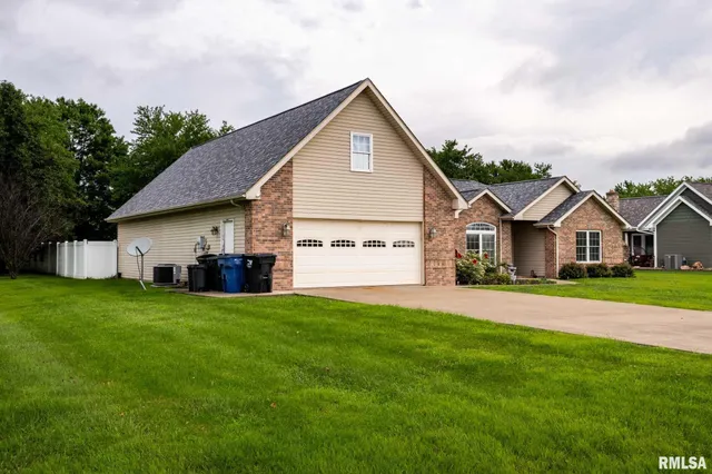 $318,000 | 1710 George Sims Road, Marion, IL 62959