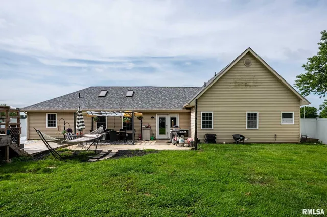 $318,000 | 1710 George Sims Road, Marion, IL 62959